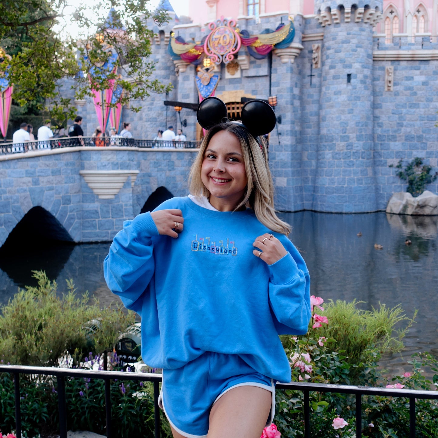 Disneyland Sweatshirt & Shorts Set